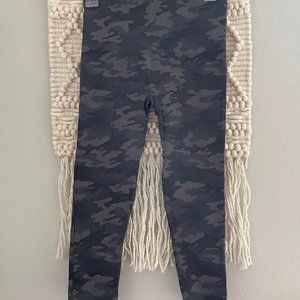Spanx Seamless Leggings in Camo Grey